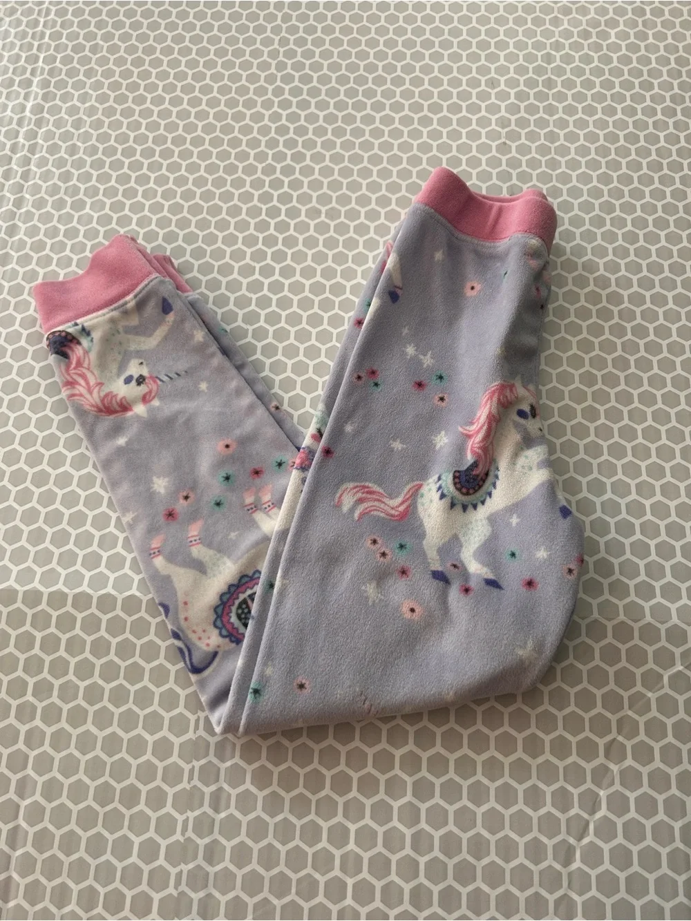 munki munki Lavender Unicorn Pajama Set with Pink Trim. Size 8